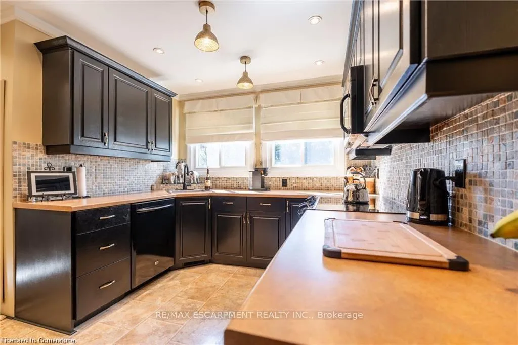 Photo 15 of 89 Larraine Avenue, Hamilton, Dundas — HOMEH