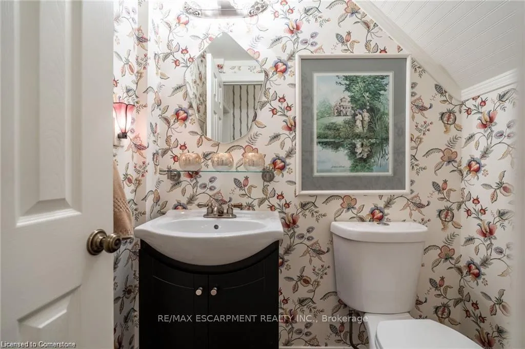 Photo 33 of 89 Larraine Avenue, Hamilton, Dundas — HOMEH