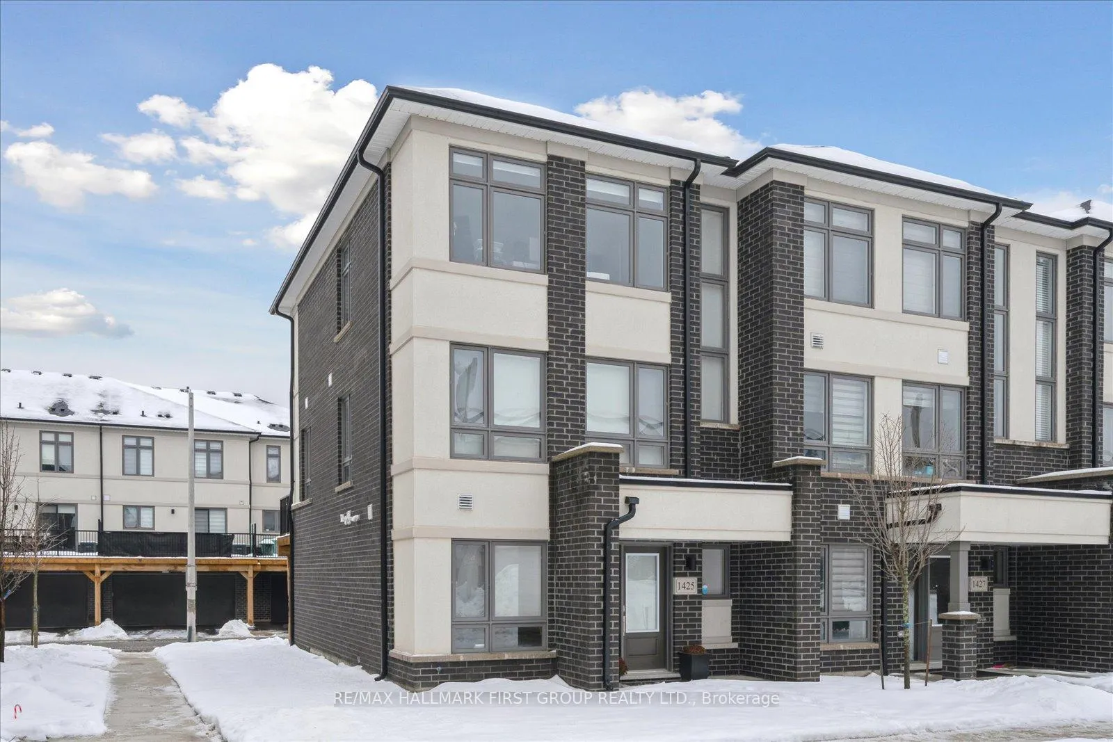 Photo 1 of 1425 Bradenton Path, Oshawa, Eastdale — HOMEH