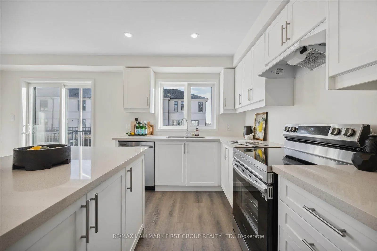 Photo 13 of 1425 Bradenton Path, Oshawa, Eastdale — HOMEH