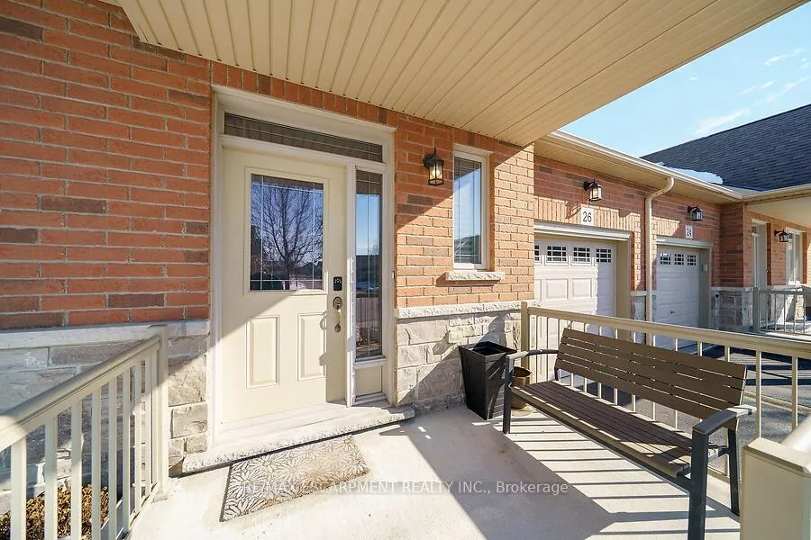 Photo 3 of 26 Ecker Lane, Hamilton, Binbrook — HOMEH