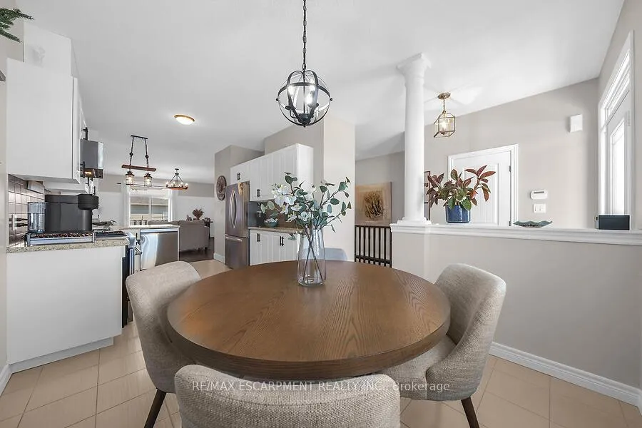 Photo 9 of 26 Ecker Lane, Hamilton, Binbrook — HOMEH