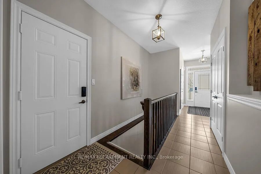 Photo 13 of 26 Ecker Lane, Hamilton, Binbrook — HOMEH