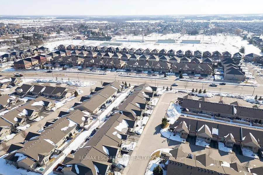 Photo 28 of 26 Ecker Lane, Hamilton, Binbrook — HOMEH