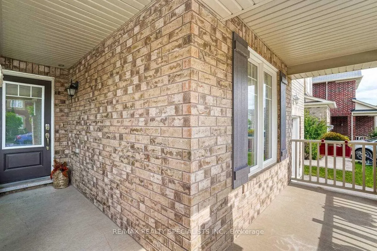Photo 3 of 475 Zuest Crescent, Milton, Willmott — HOMEH