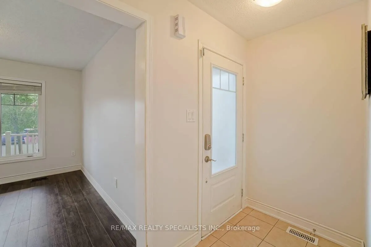 Photo 4 of 475 Zuest Crescent, Milton, Willmott — HOMEH