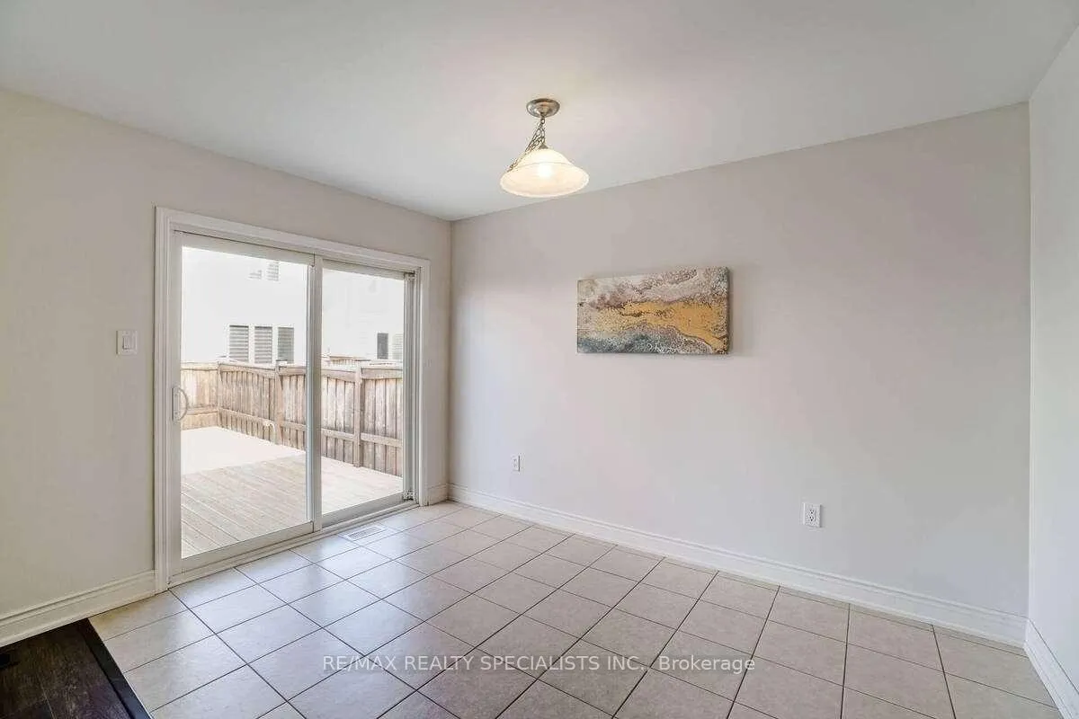 Photo 13 of 475 Zuest Crescent, Milton, Willmott — HOMEH