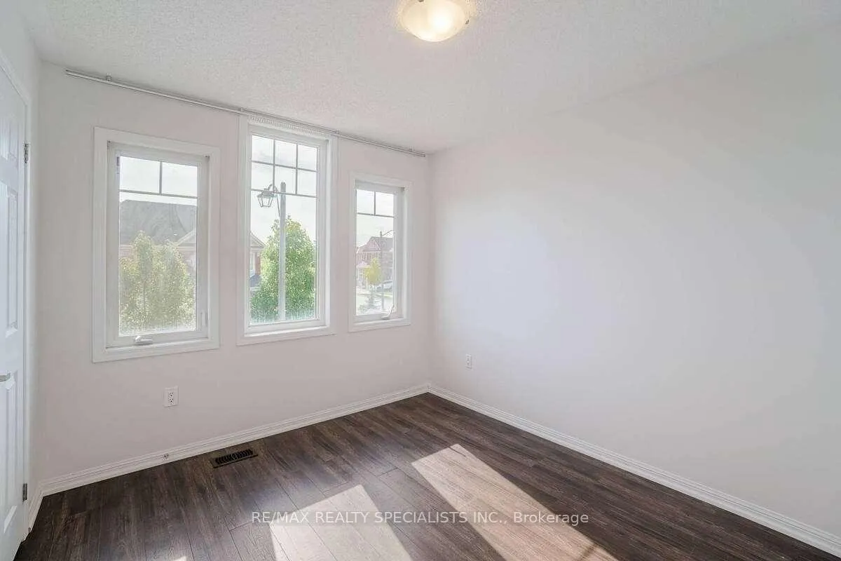 Photo 23 of 475 Zuest Crescent, Milton, Willmott — HOMEH