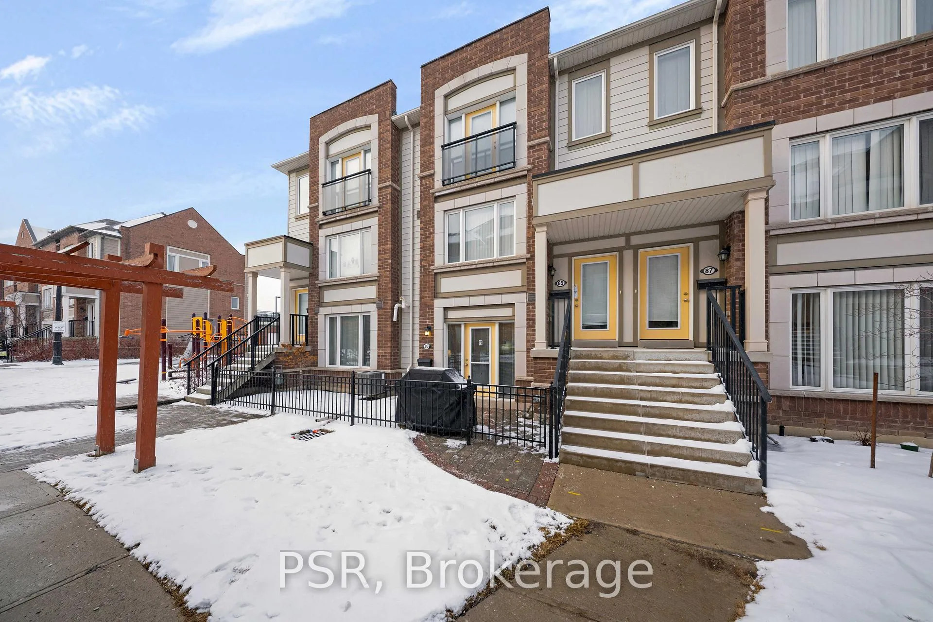 Photo 2 of 83 Burton Howard Drive, Aurora, Bayview Northeast — HOMEH