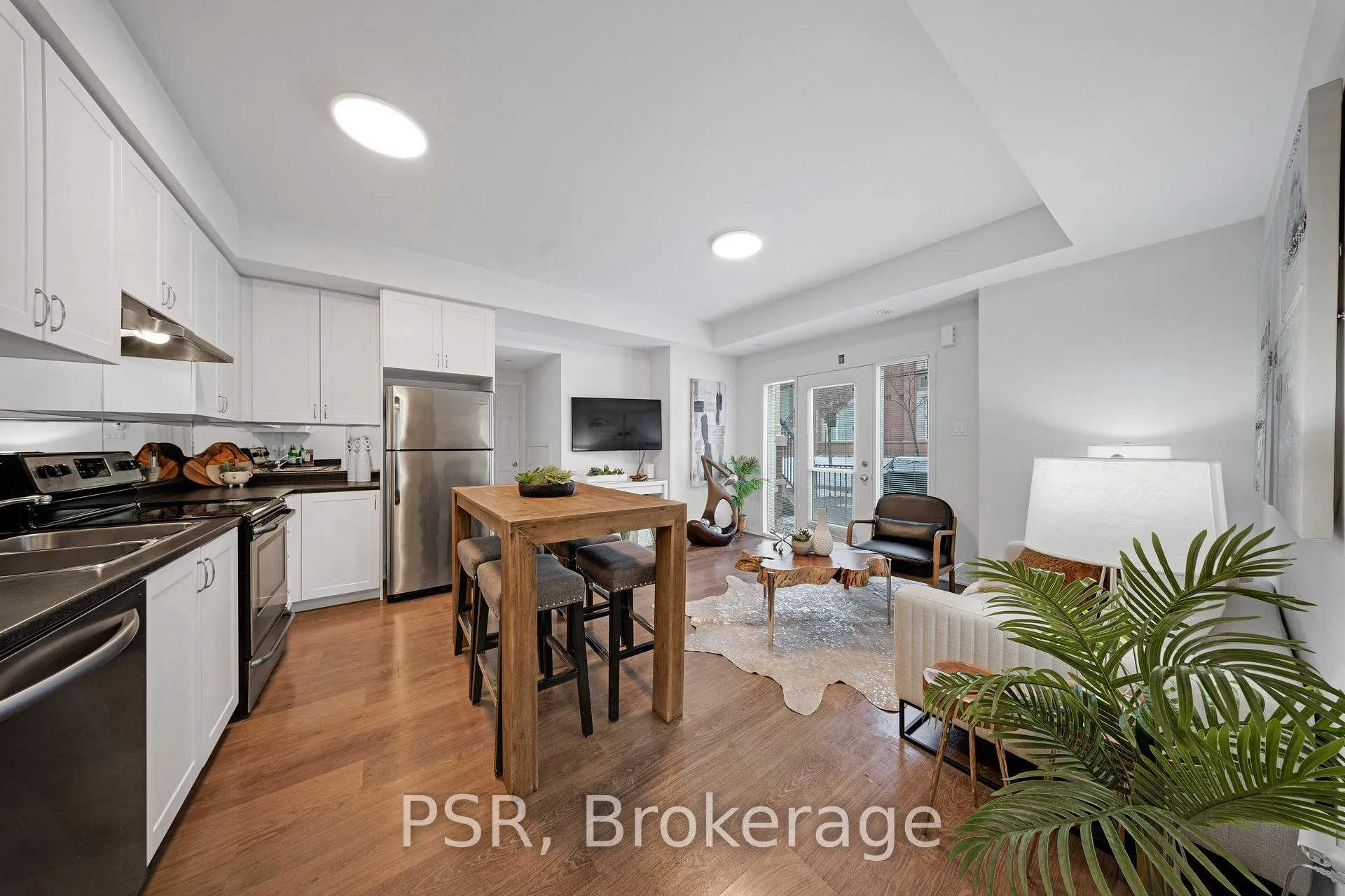 Photo 11 of 83 Burton Howard Drive, Aurora, Bayview Northeast — HOMEH