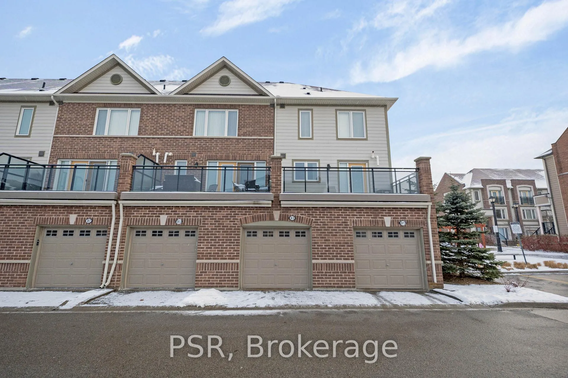 Photo 22 of 83 Burton Howard Drive, Aurora, Bayview Northeast — HOMEH