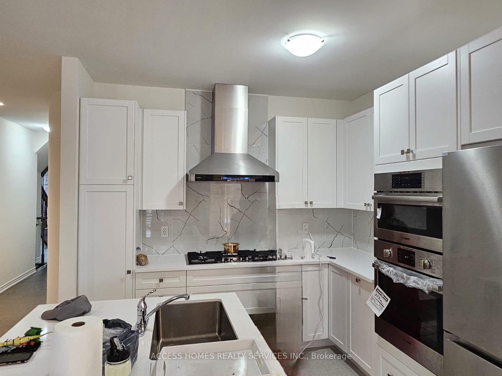 Photo 2 of 3918 Koenig Road, Burlington, Alton — HOMEH