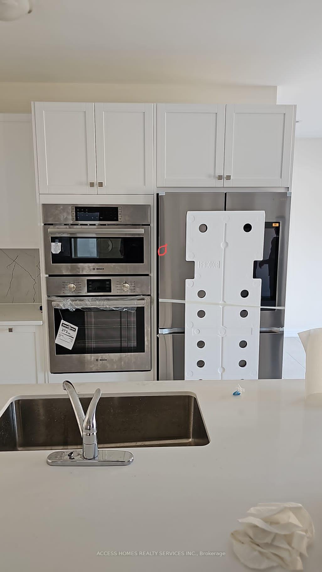 Photo 3 of 3918 Koenig Road, Burlington, Alton — HOMEH