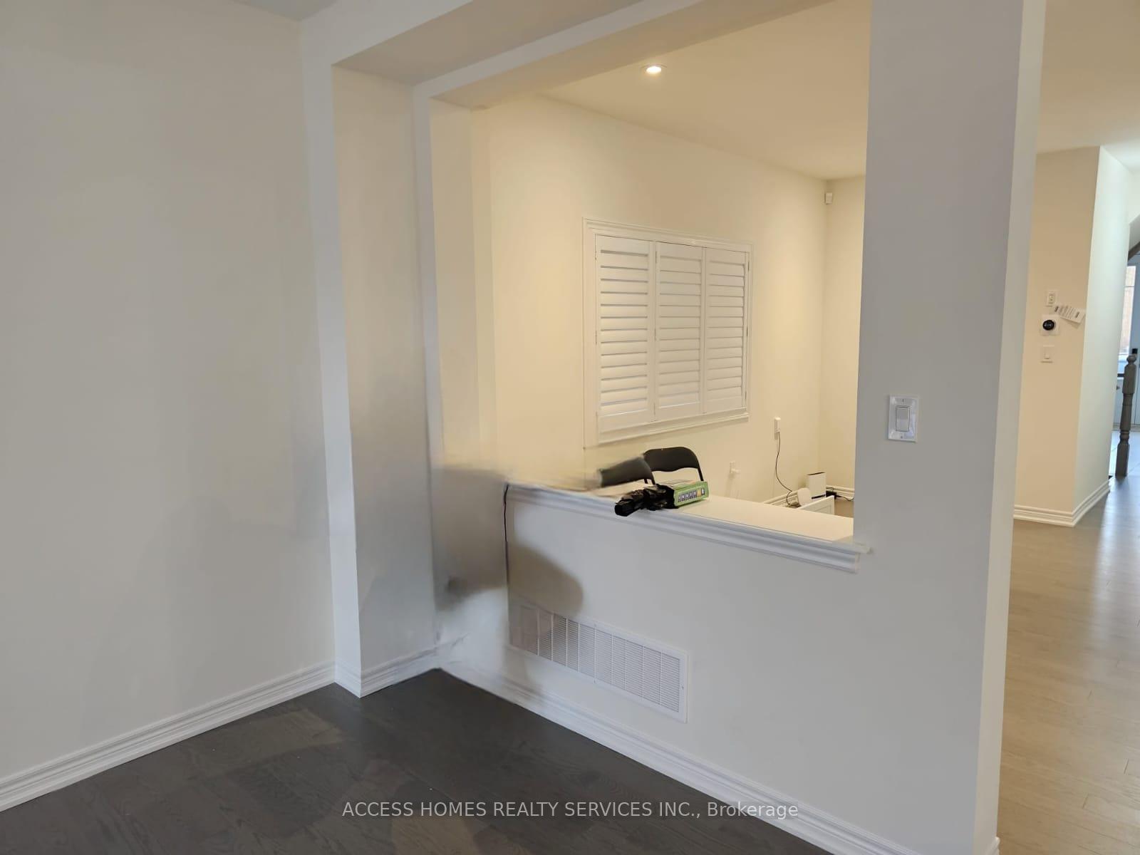Photo 6 of 3918 Koenig Road, Burlington, Alton — HOMEH