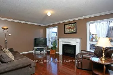 Photo 13 of 20 Neill Avenue, Whitby, Rolling Acres — HOMEH