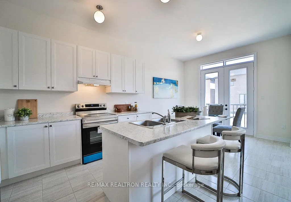 Photo 9 of 2105 Coppermine Street, Oshawa, Kedron — HOMEH