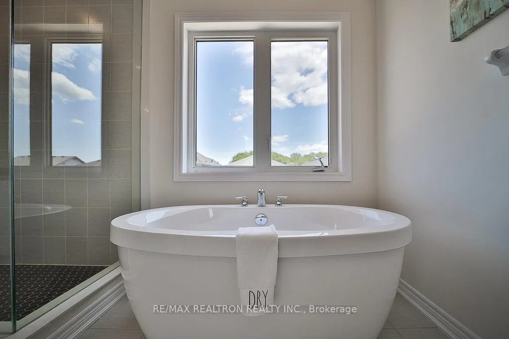 Photo 22 of 2105 Coppermine Street, Oshawa, Kedron — HOMEH