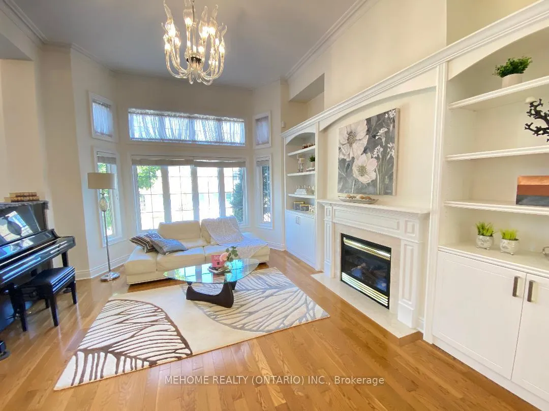Photo 8 of 190 Legends Way, Markham, Unionville — HOMEH