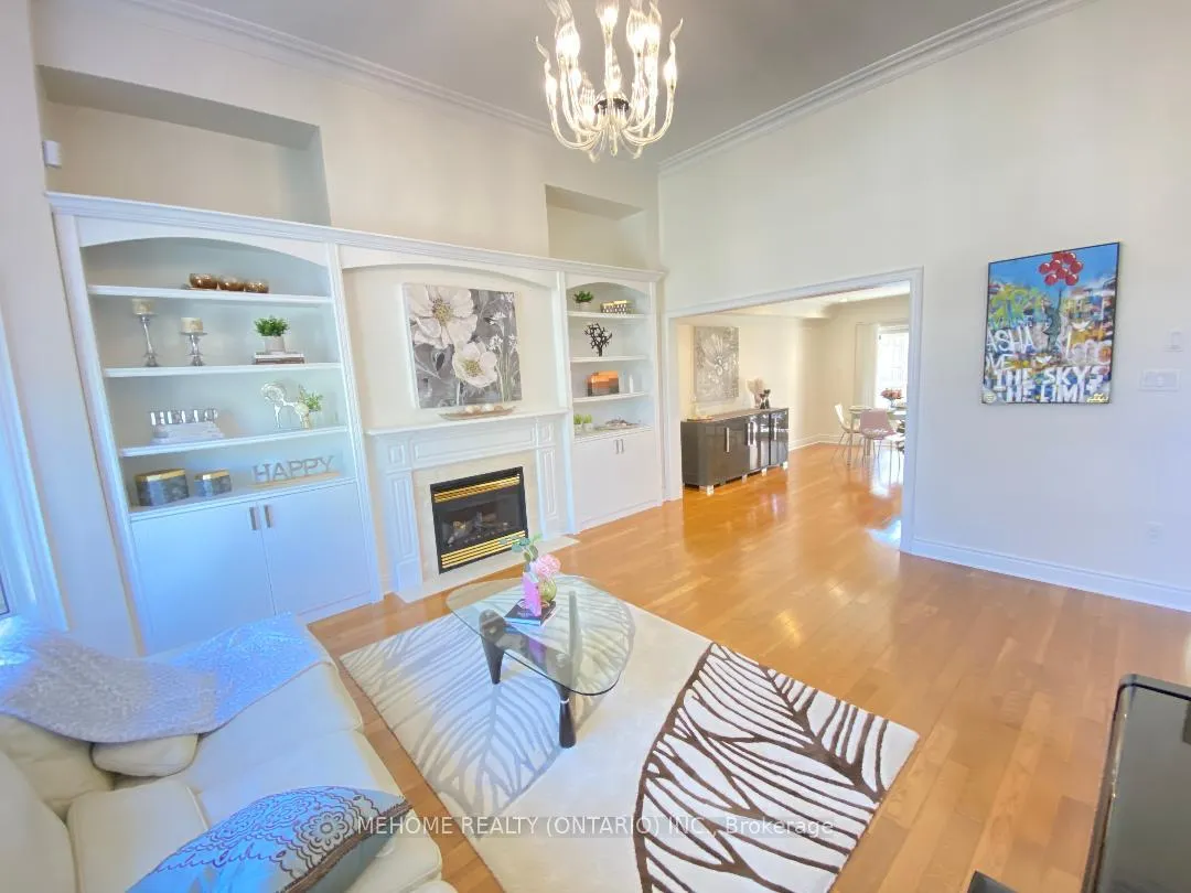 Photo 9 of 190 Legends Way, Markham, Unionville — HOMEH