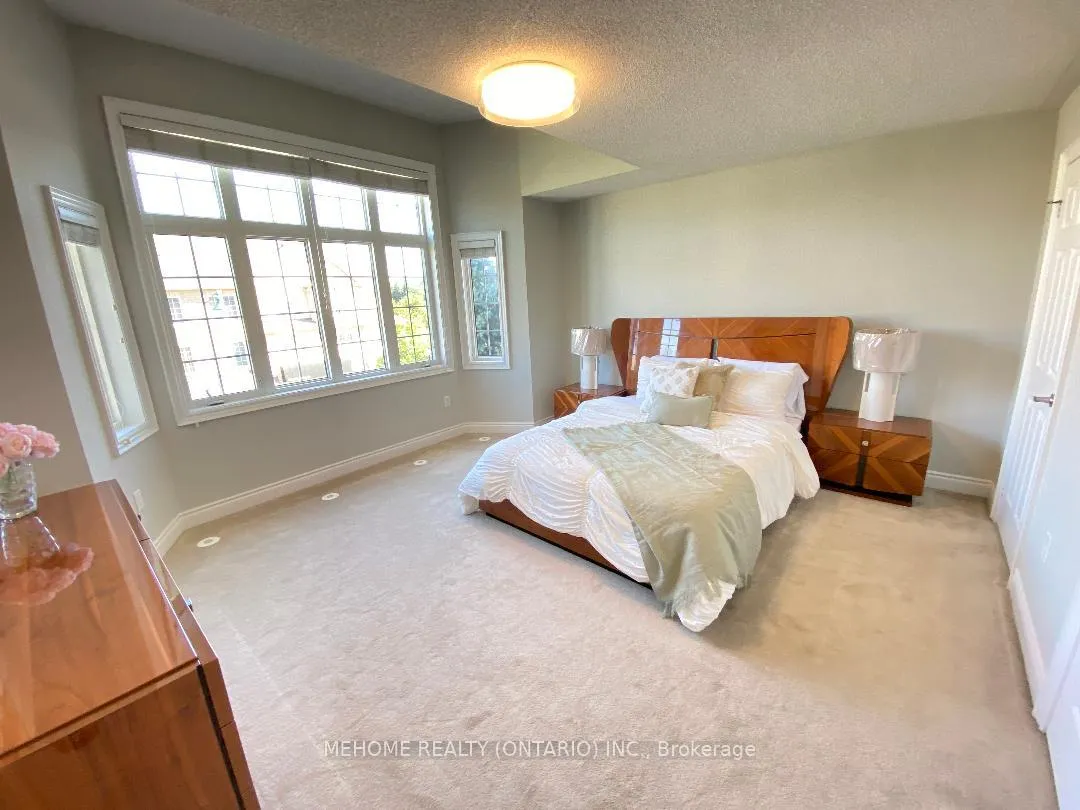 Photo 34 of 190 Legends Way, Markham, Unionville — HOMEH