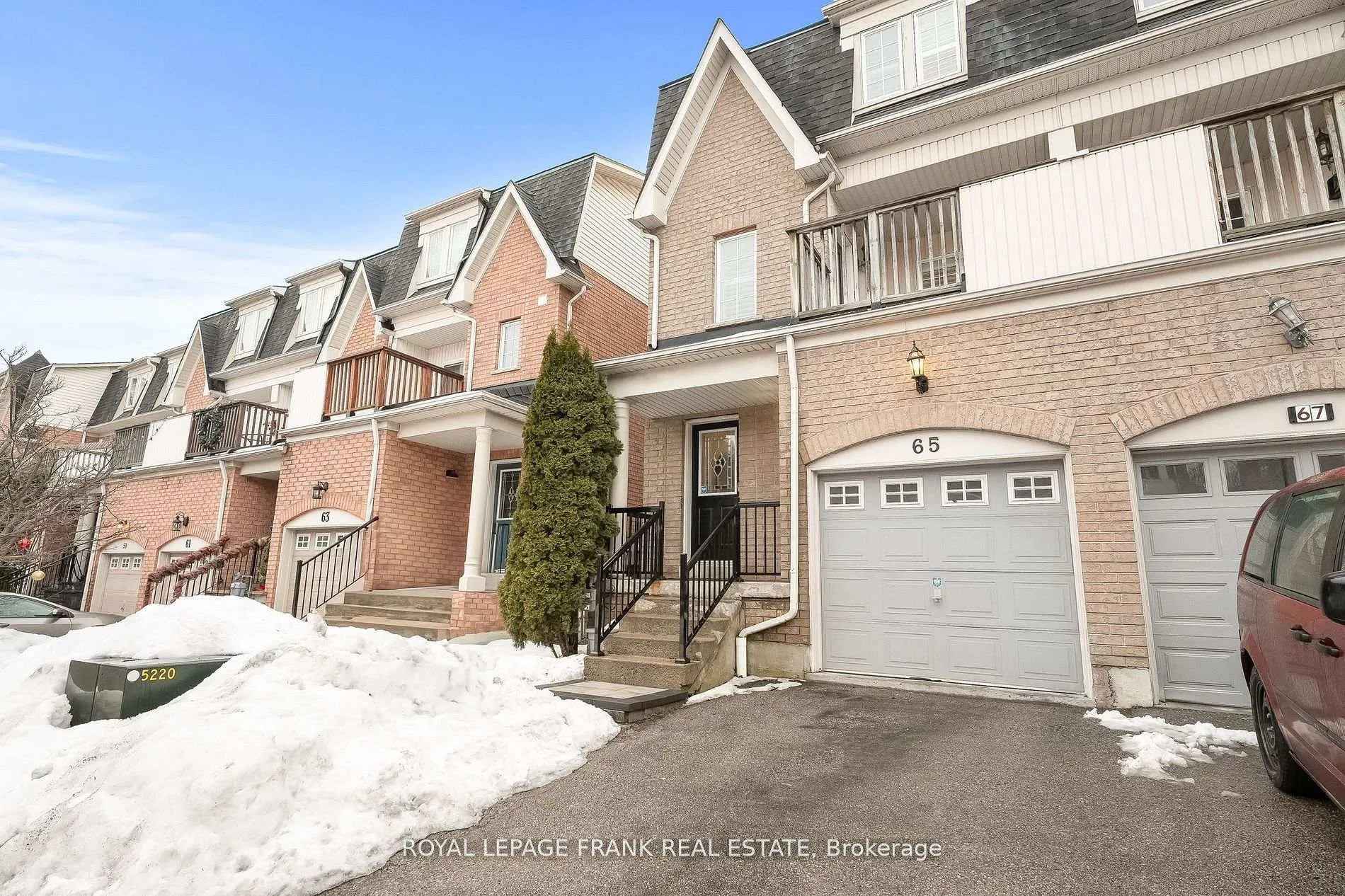 Photo 2 of 65 Sprucedale Way, Whitby, Pringle Creek — HOMEH