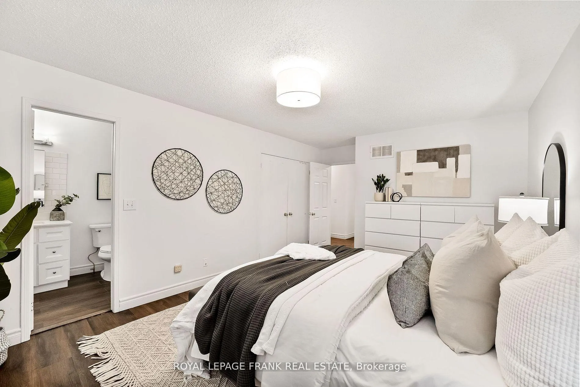 Photo 16 of 65 Sprucedale Way, Whitby, Pringle Creek — HOMEH