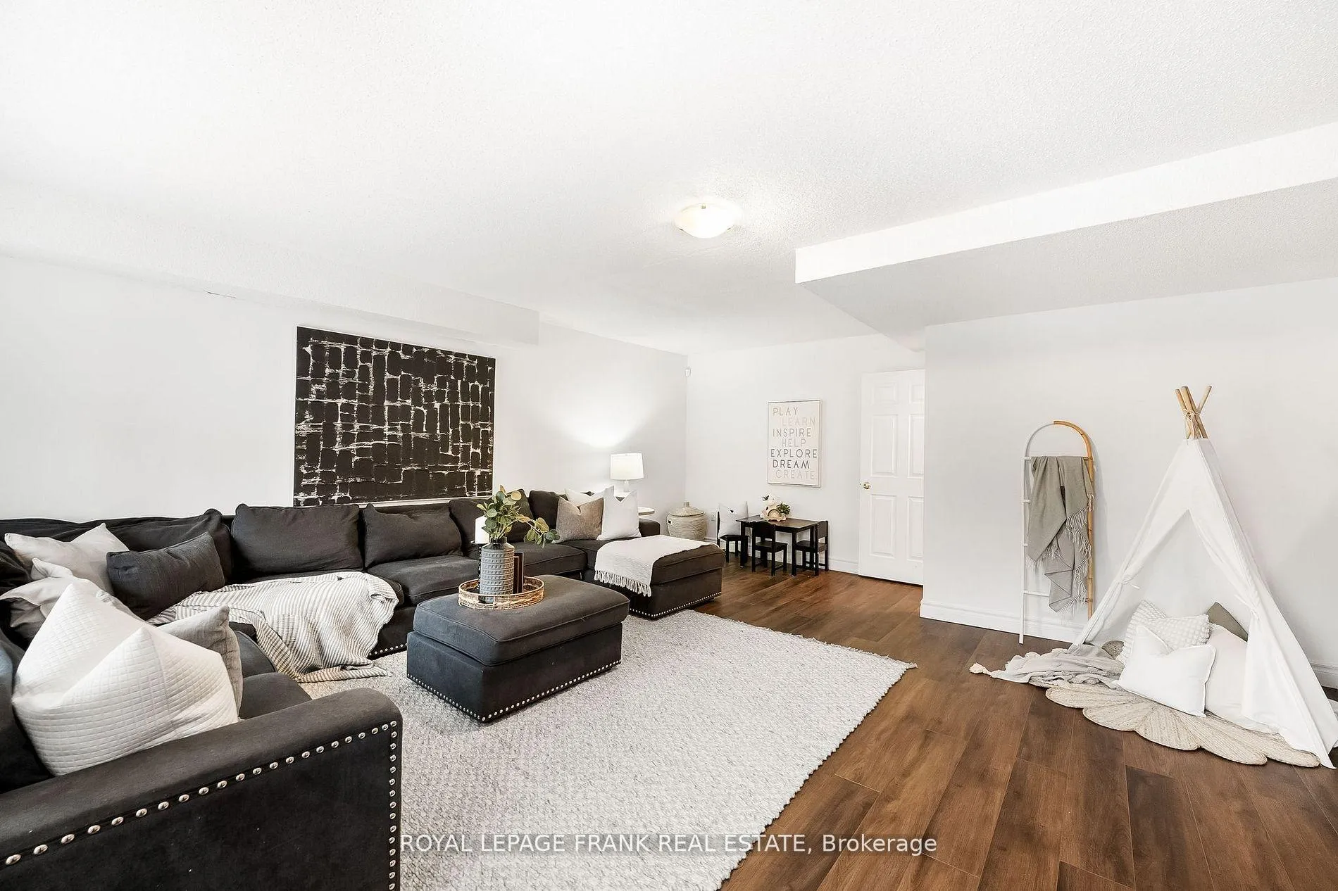 Photo 24 of 65 Sprucedale Way, Whitby, Pringle Creek — HOMEH