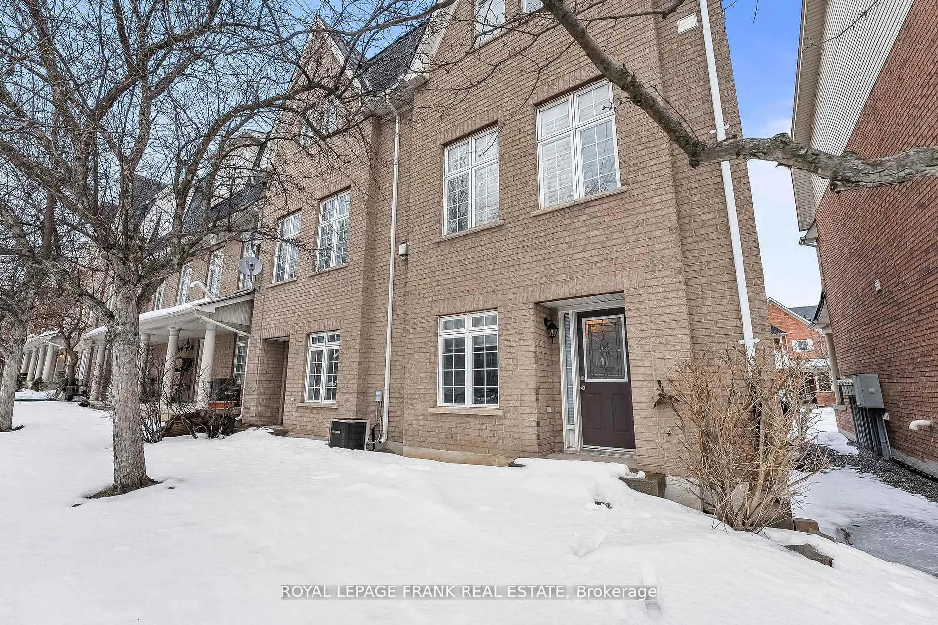 Photo 29 of 65 Sprucedale Way, Whitby, Pringle Creek — HOMEH