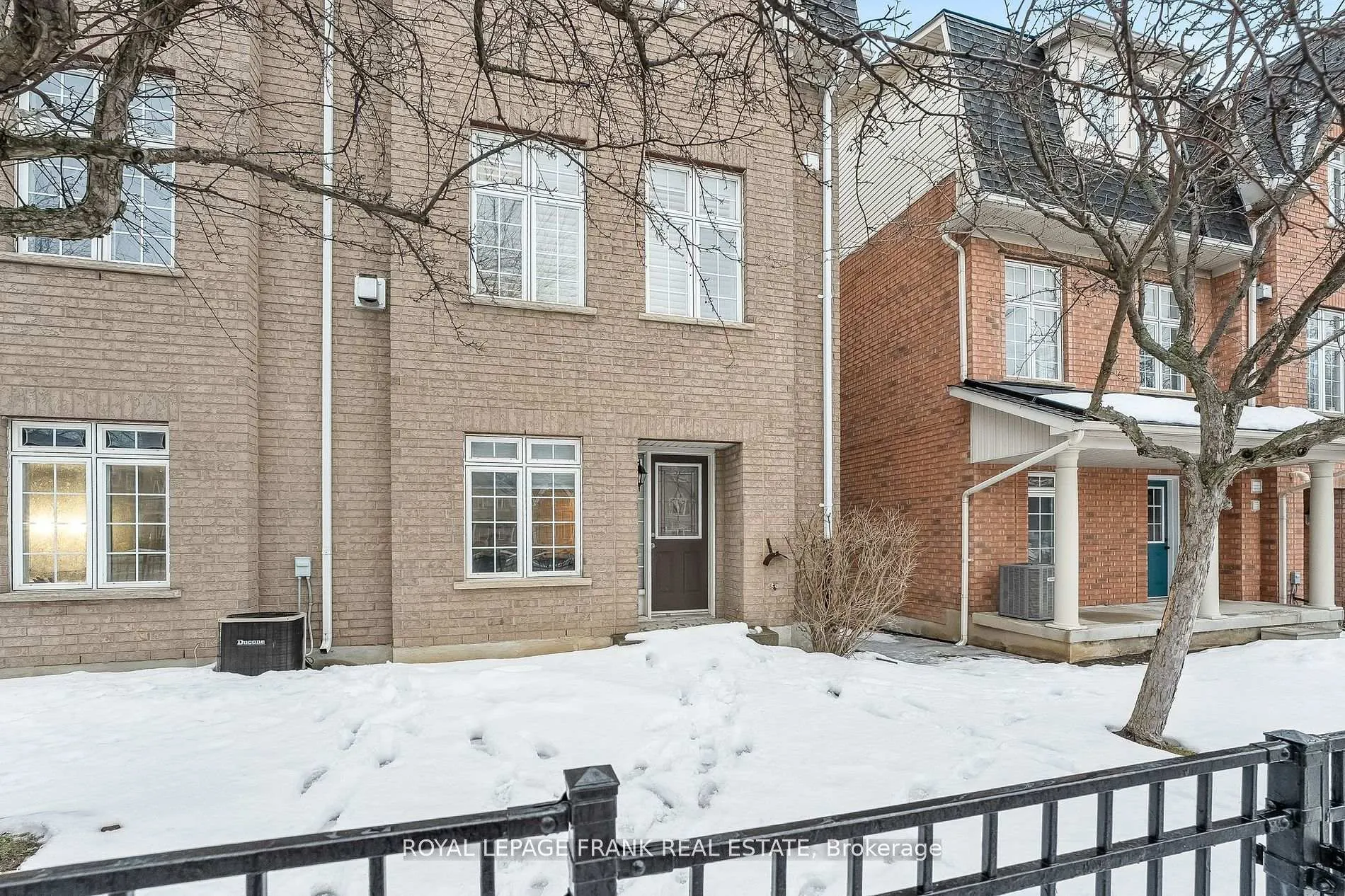 Photo 30 of 65 Sprucedale Way, Whitby, Pringle Creek — HOMEH