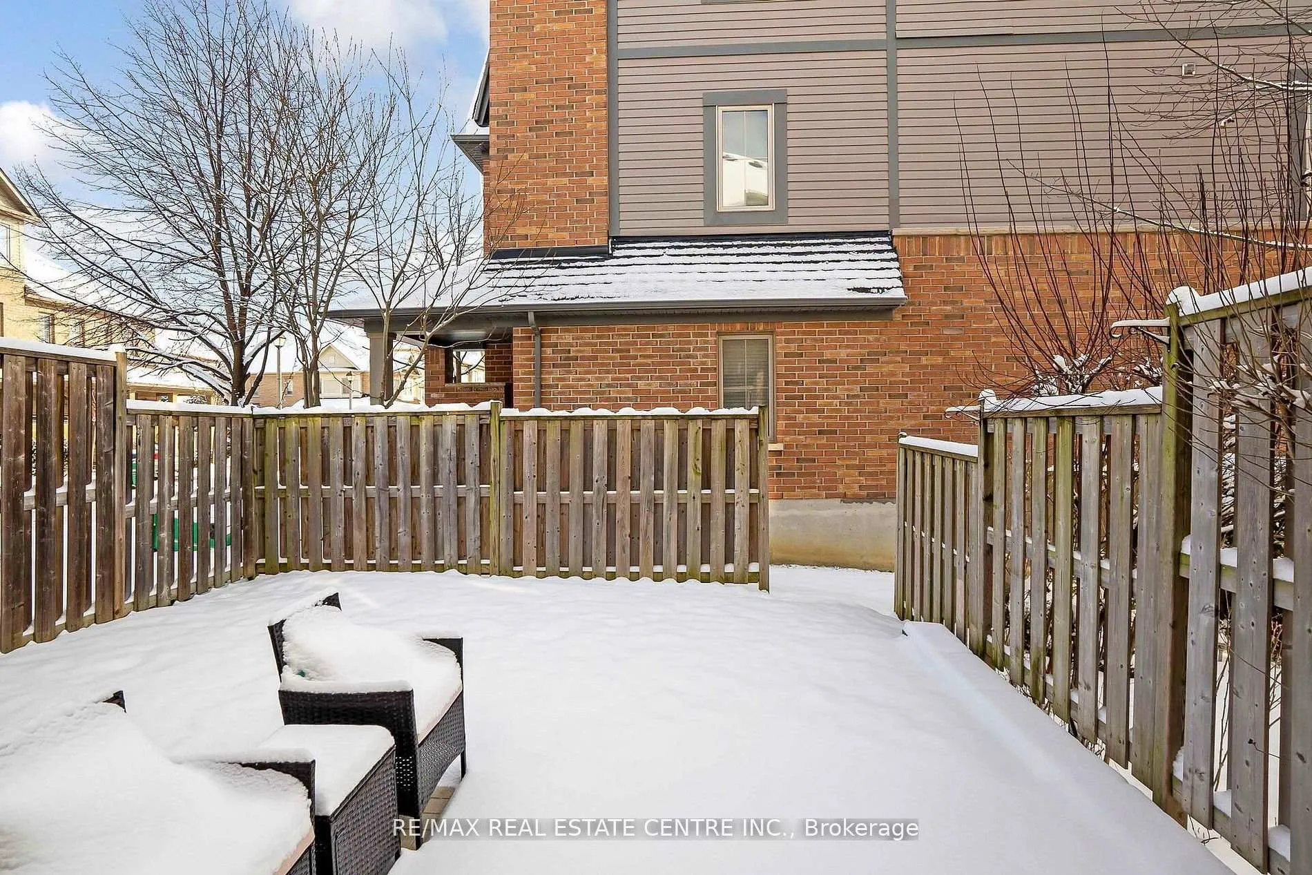 Photo 32 of 27 Cedar Lake Crescent, Brampton, Bram West — HOMEH