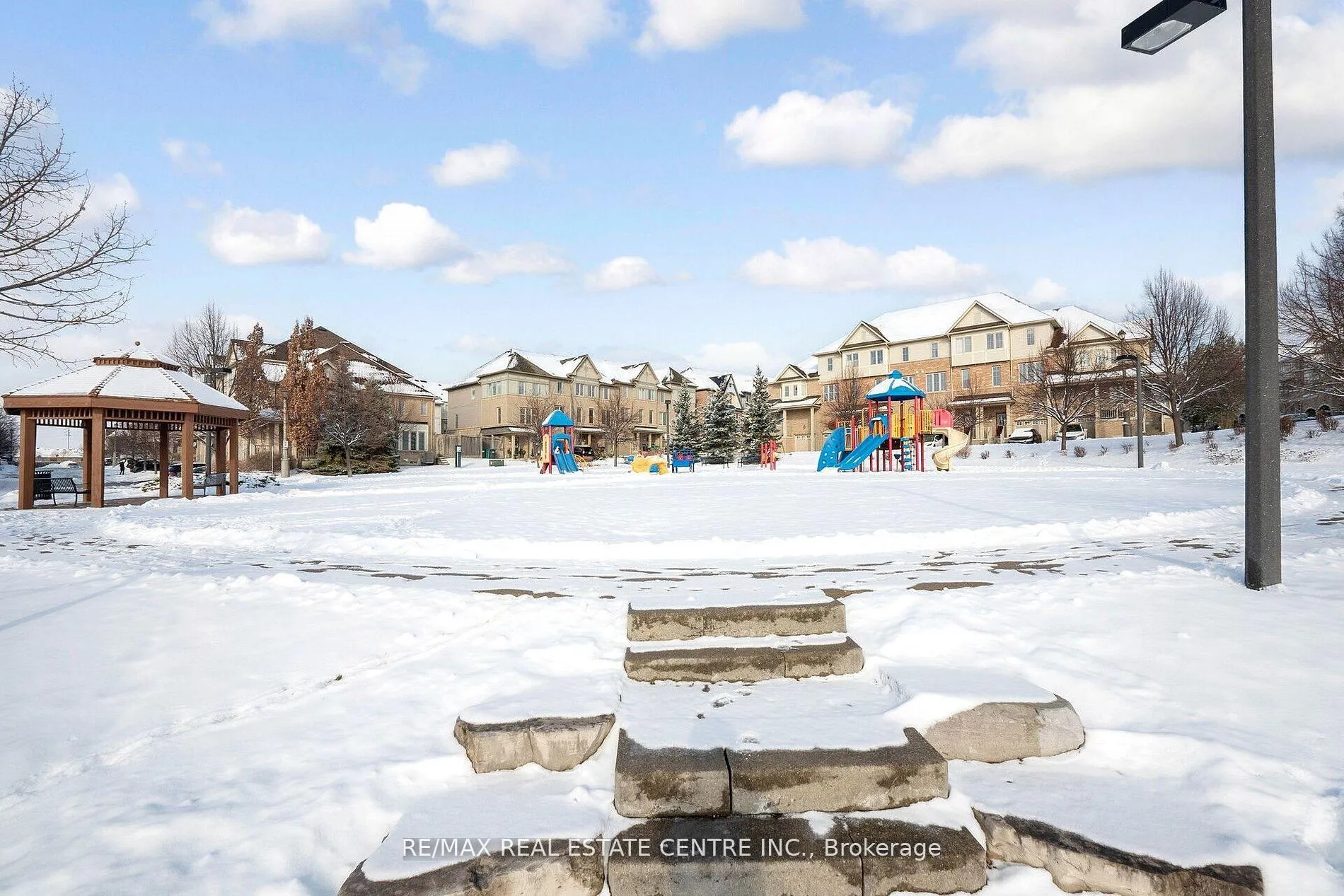 Photo 40 of 27 Cedar Lake Crescent, Brampton, Bram West — HOMEH