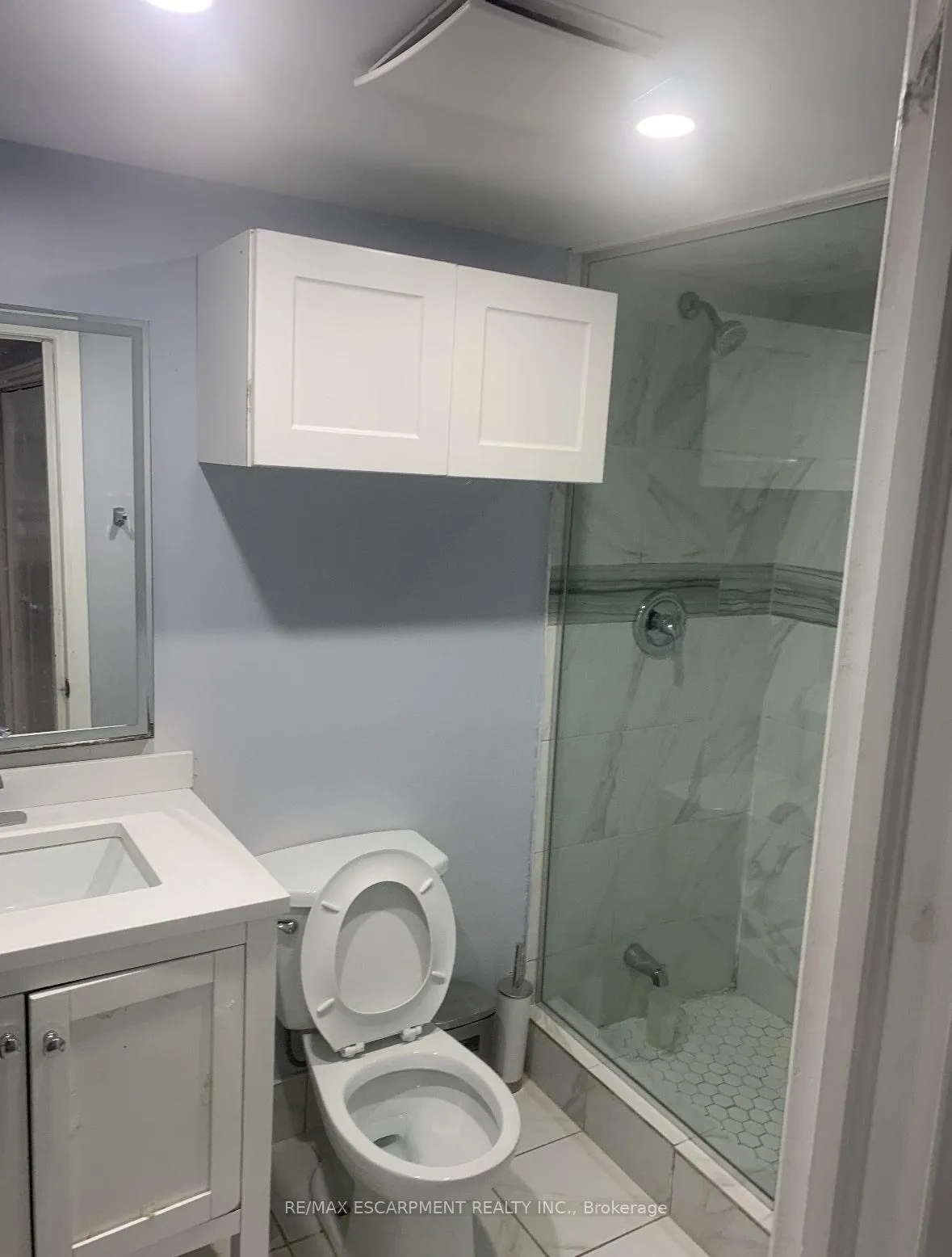 Photo 5 of 560 Stonehenge Drive, Hamilton, Meadowlands — HOMEH