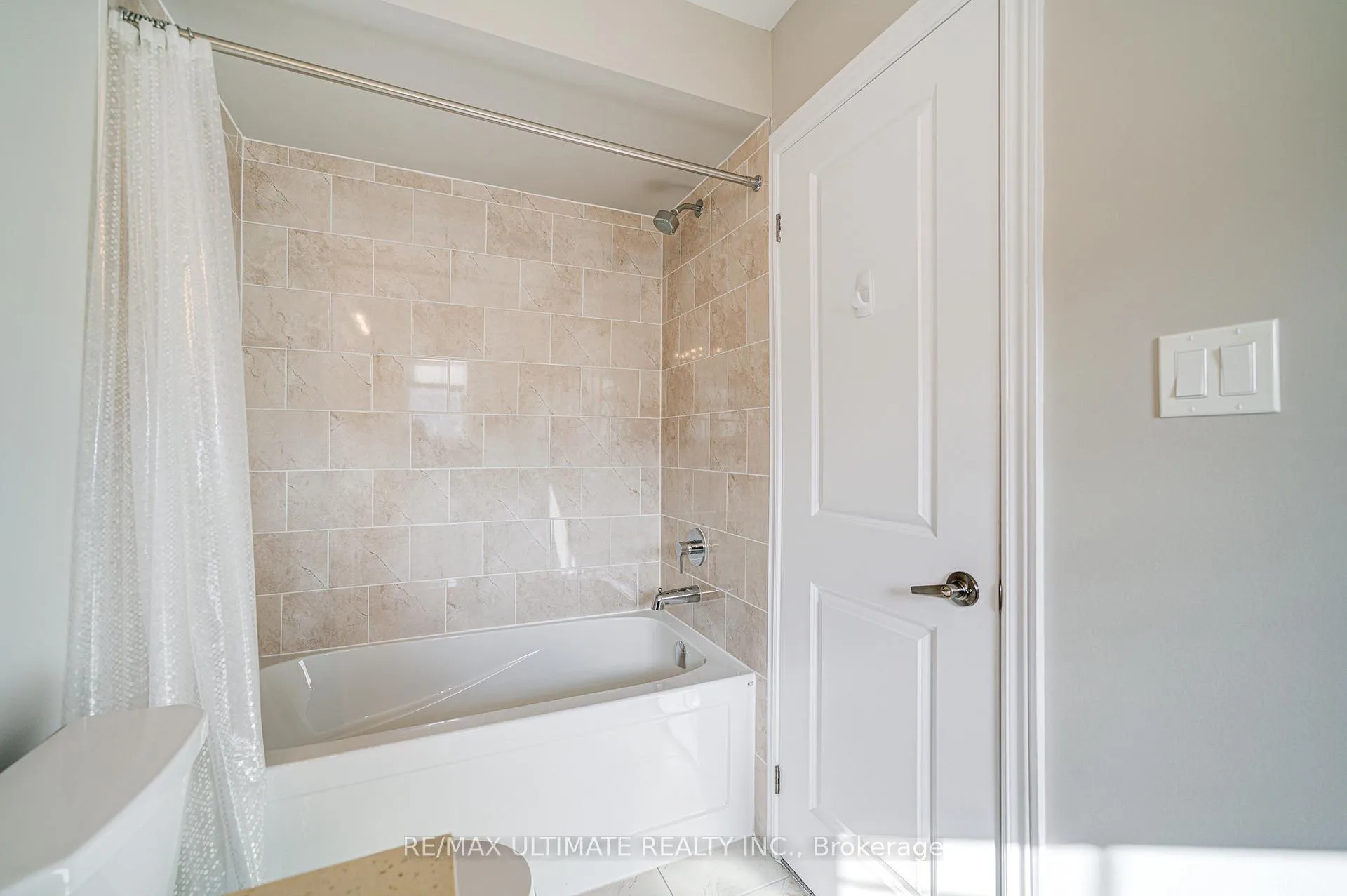 Photo 37 of 53 Amarillo Road, Brampton, Sandringham-Wellington — HOMEH