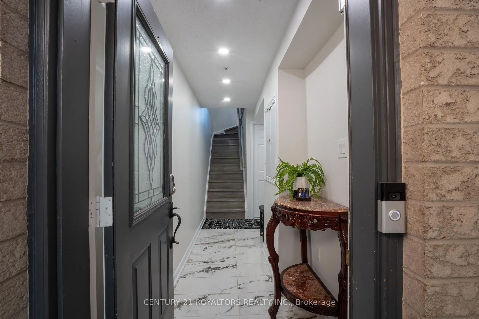 Photo 3 of 28 Spadina Road, Brampton, Brampton East — HOMEH