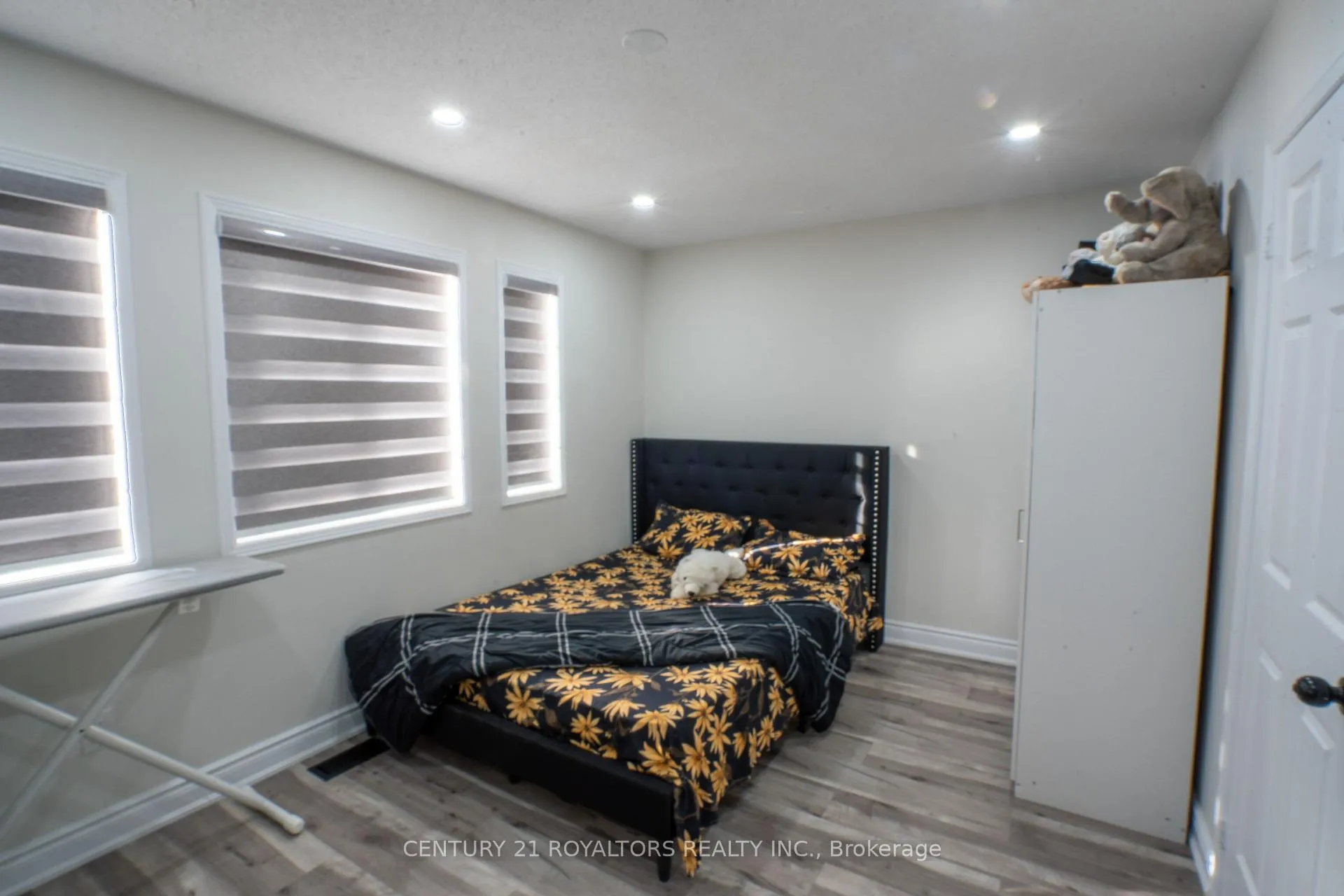 Photo 24 of 28 Spadina Road, Brampton, Brampton East — HOMEH