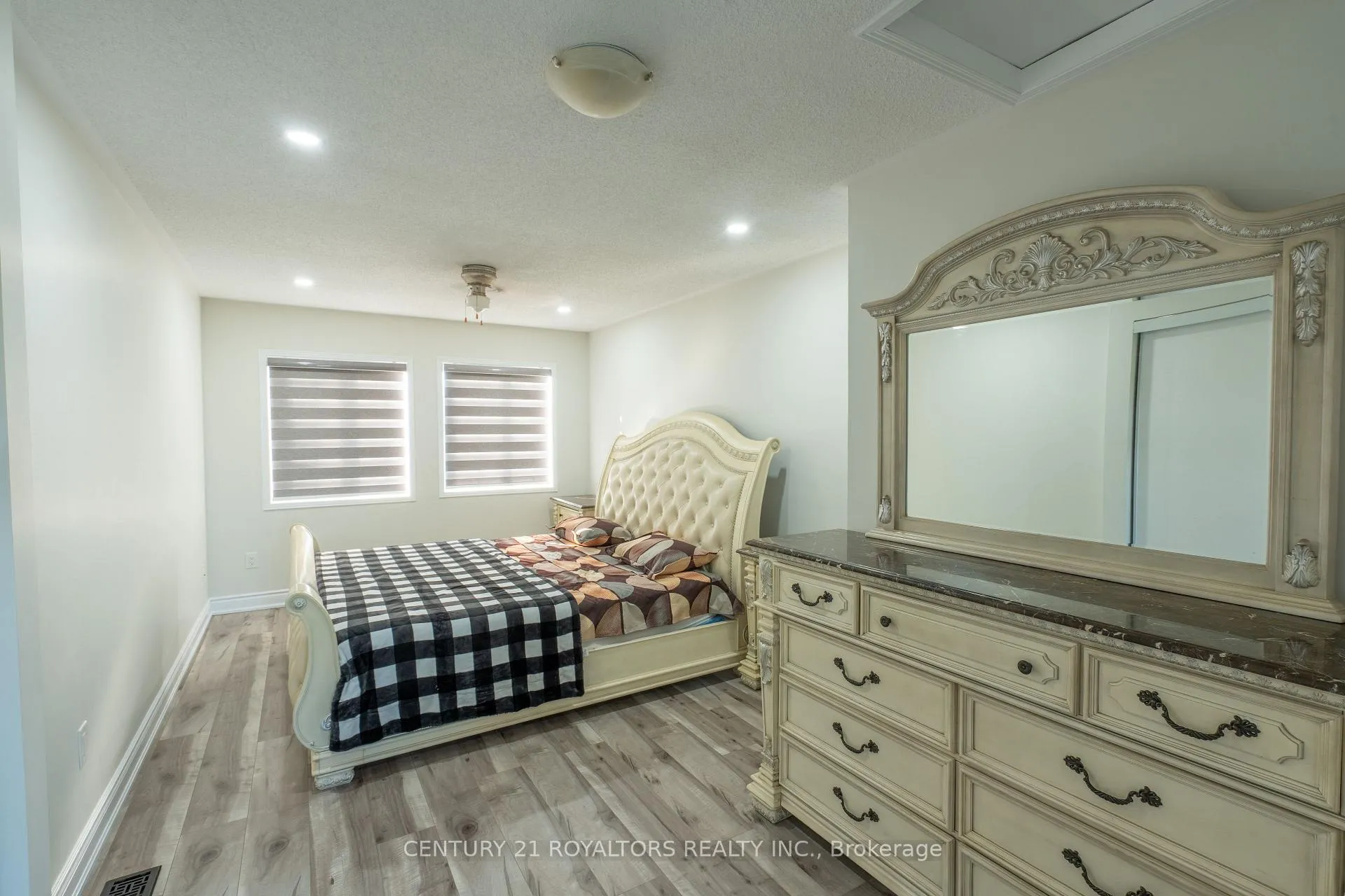 Photo 28 of 28 Spadina Road, Brampton, Brampton East — HOMEH