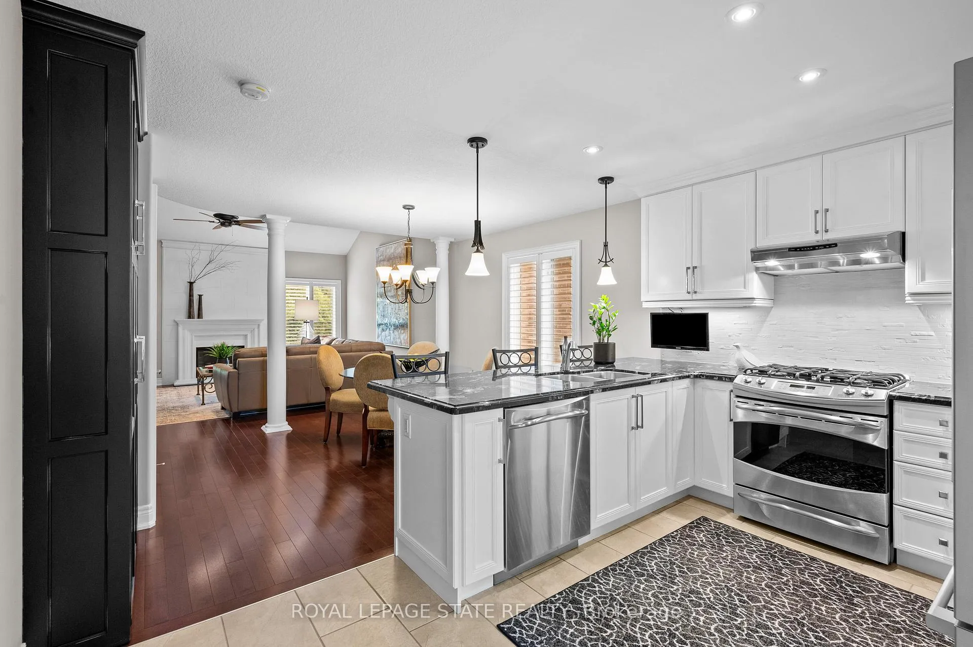 Photo 6 of 36 Toulon Avenue, Hamilton, Ancaster — HOMEH