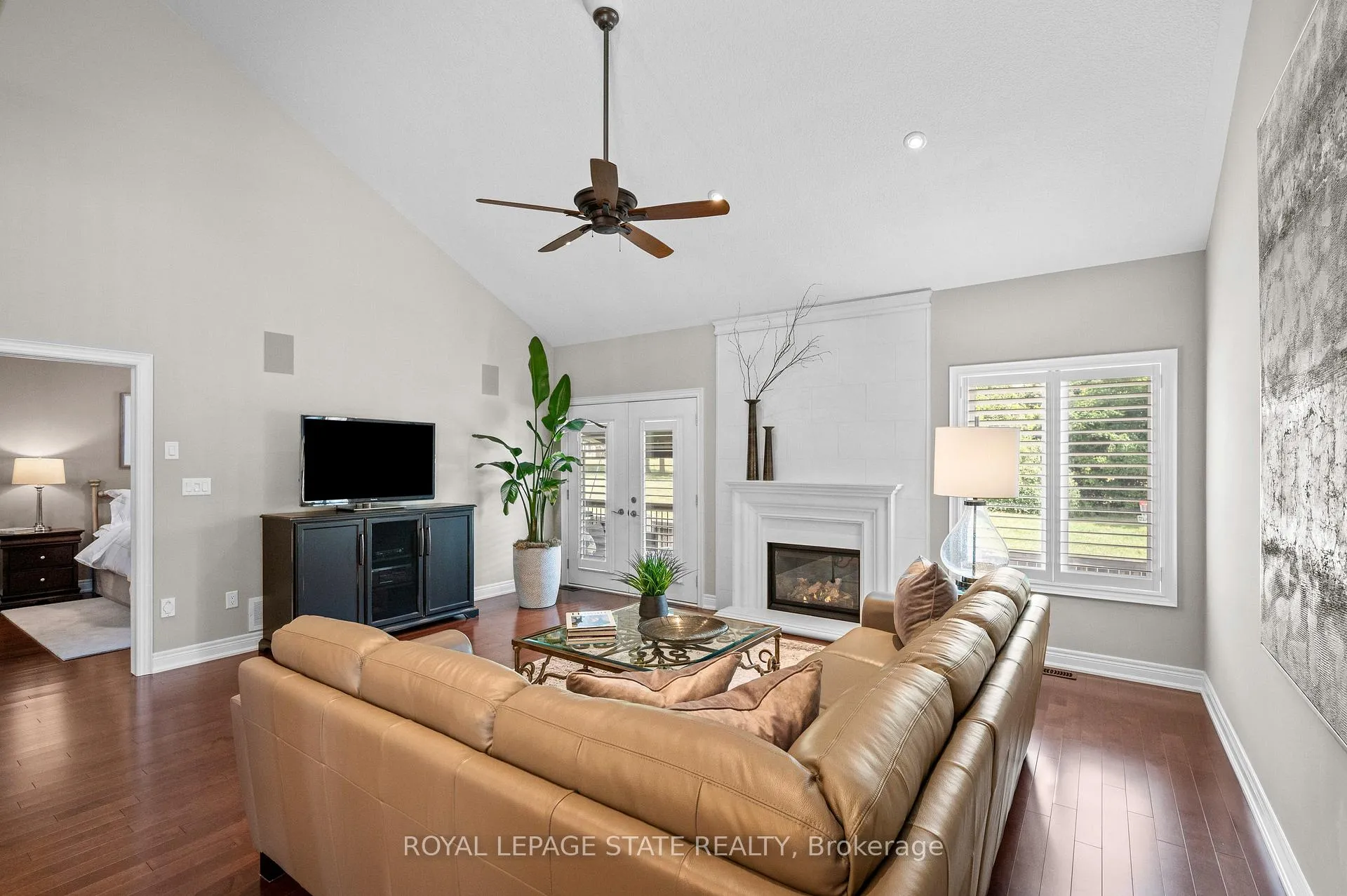 Photo 12 of 36 Toulon Avenue, Hamilton, Ancaster — HOMEH