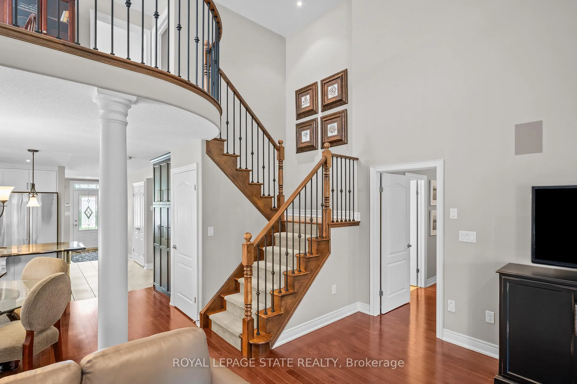 Photo 26 of 36 Toulon Avenue, Hamilton, Ancaster — HOMEH