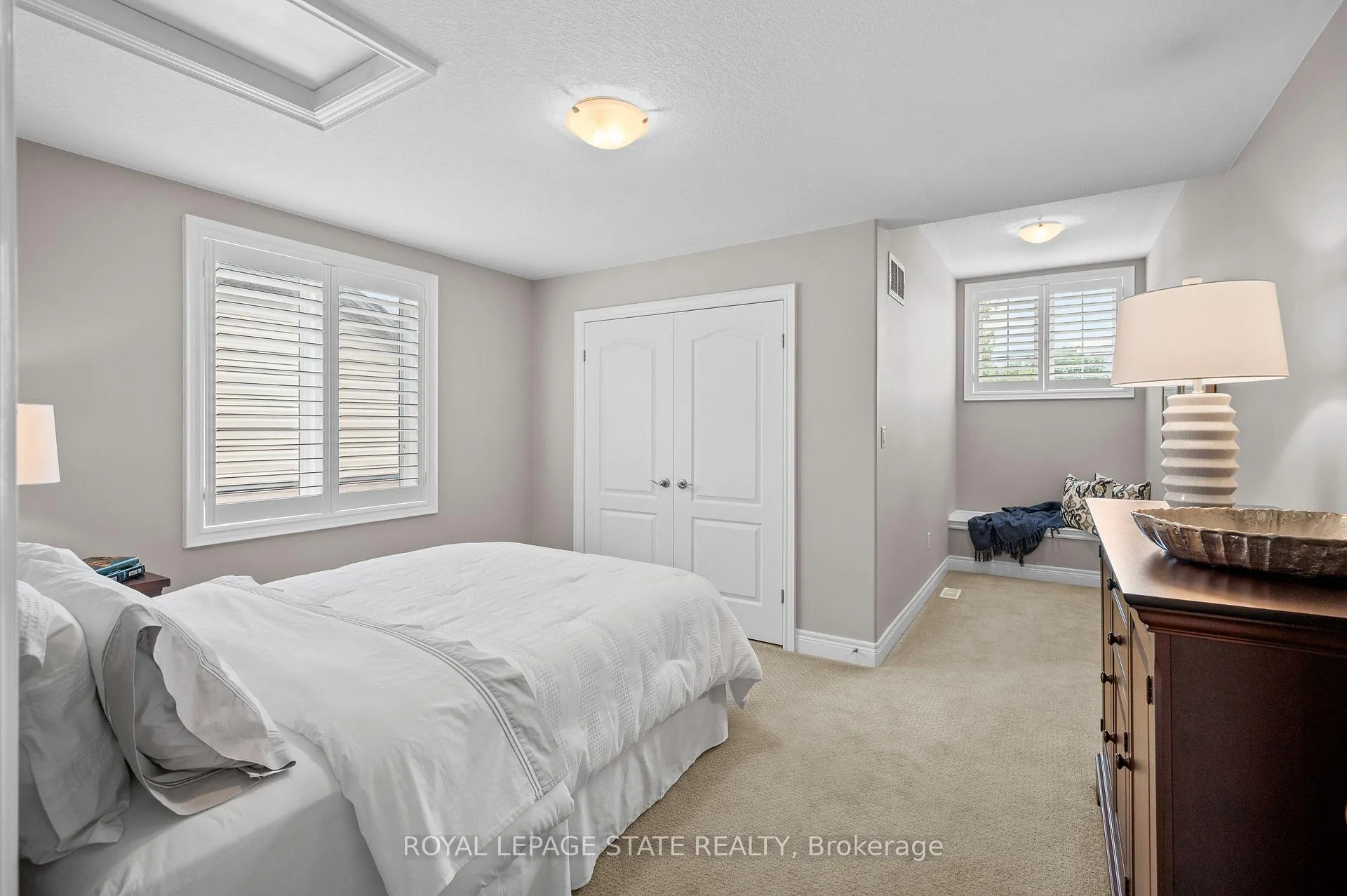Photo 30 of 36 Toulon Avenue, Hamilton, Ancaster — HOMEH