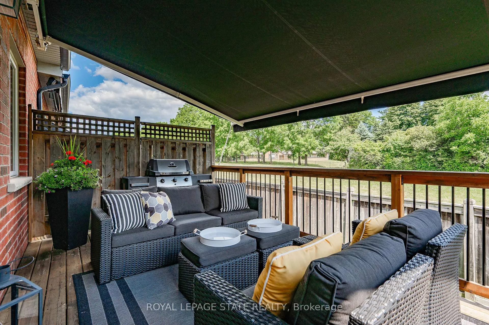 Photo 39 of 36 Toulon Avenue, Hamilton, Ancaster — HOMEH