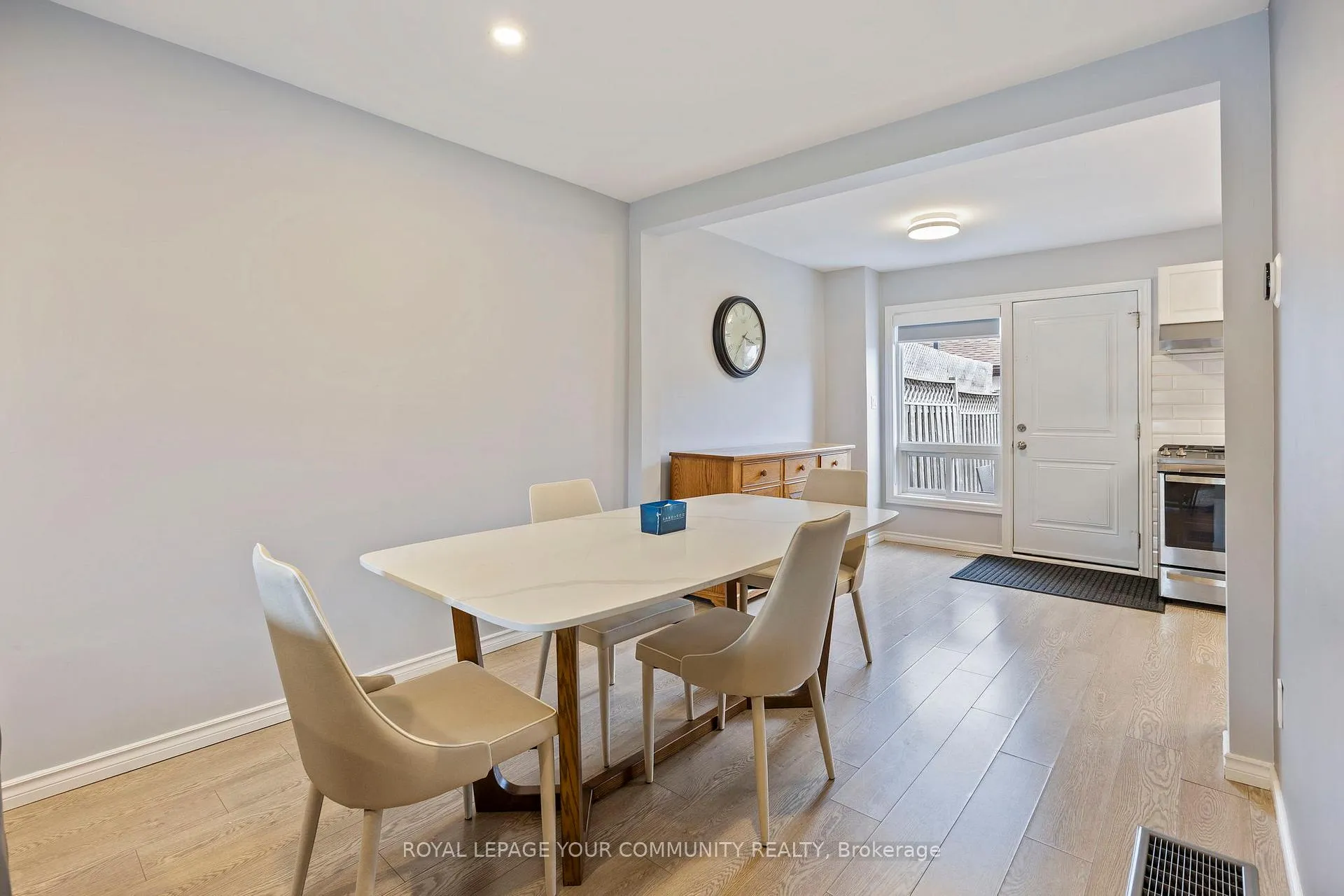 Photo 2 of 16 Patience Lane, Ajax, South East — HOMEH