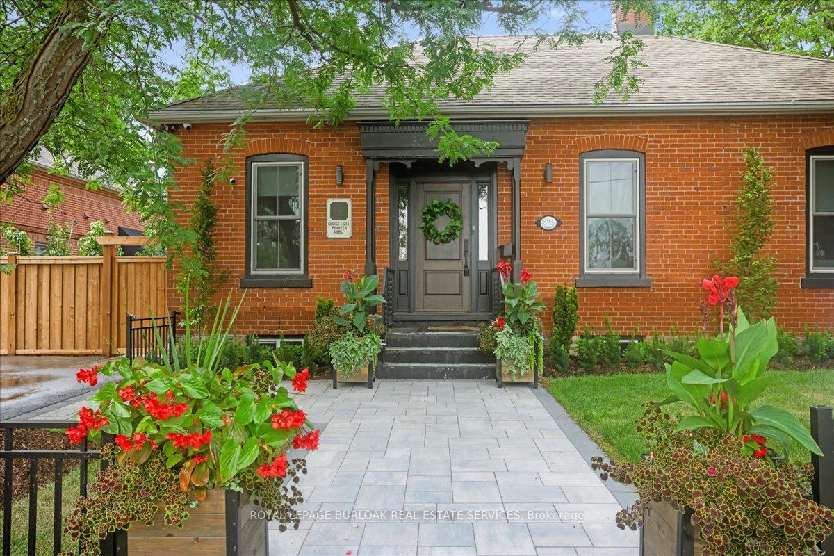Photo 10 of 524 Locust Street, Burlington, Brant — HOMEH