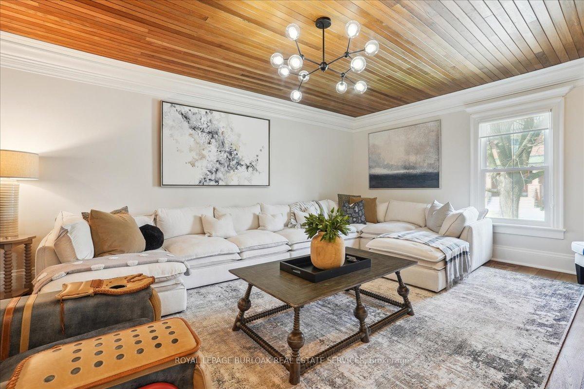 Photo 12 of 524 Locust Street, Burlington, Brant — HOMEH