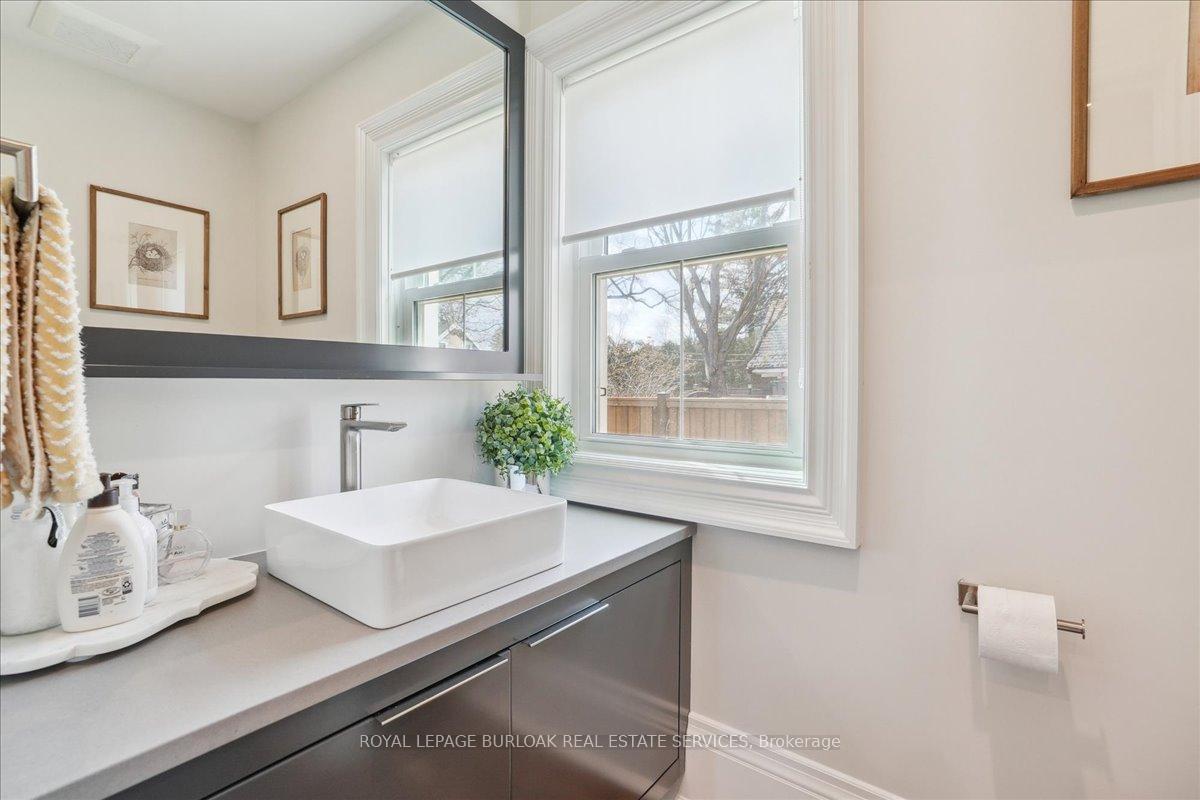 Photo 26 of 524 Locust Street, Burlington, Brant — HOMEH