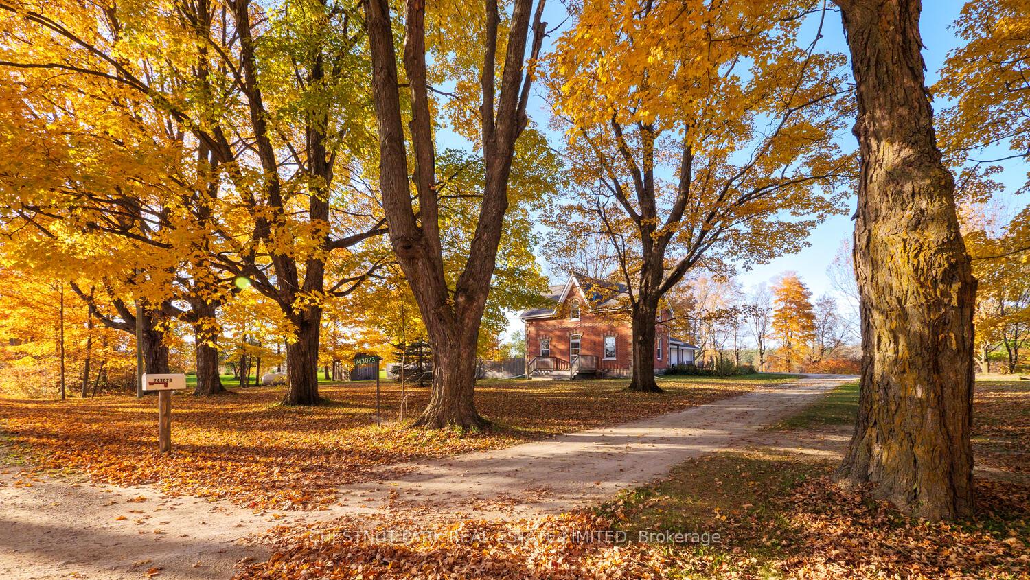 Photo 2 of 743023 Sideroad 10, Chatsworth — HOMEH