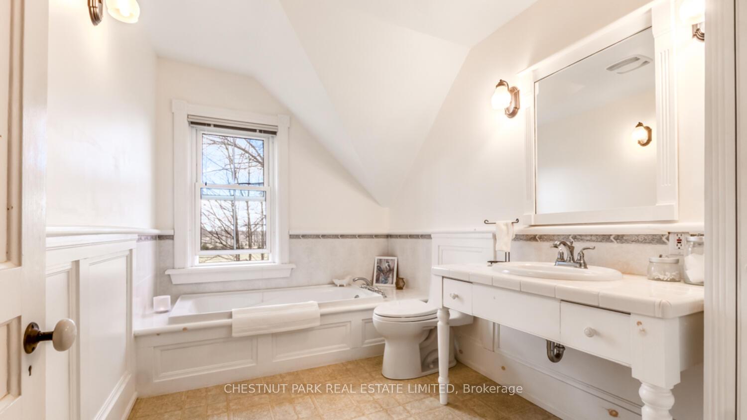 Photo 28 of 743023 Sideroad 10, Chatsworth — HOMEH
