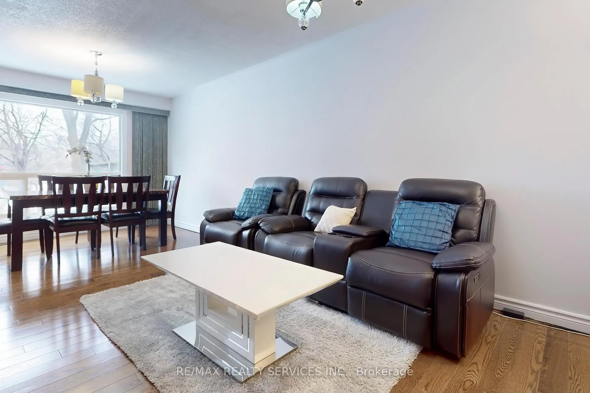 Photo 6 of 28 Heathcliffe Square, Brampton, Central Park — HOMEH