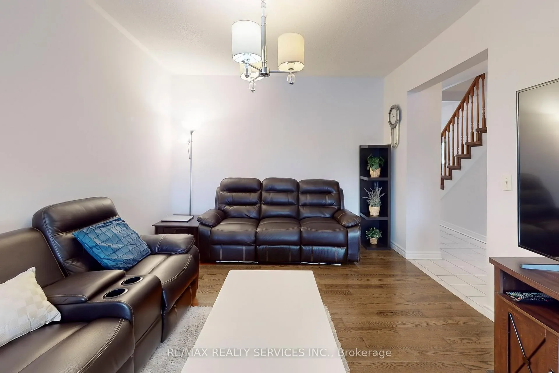 Photo 8 of 28 Heathcliffe Square, Brampton, Central Park — HOMEH