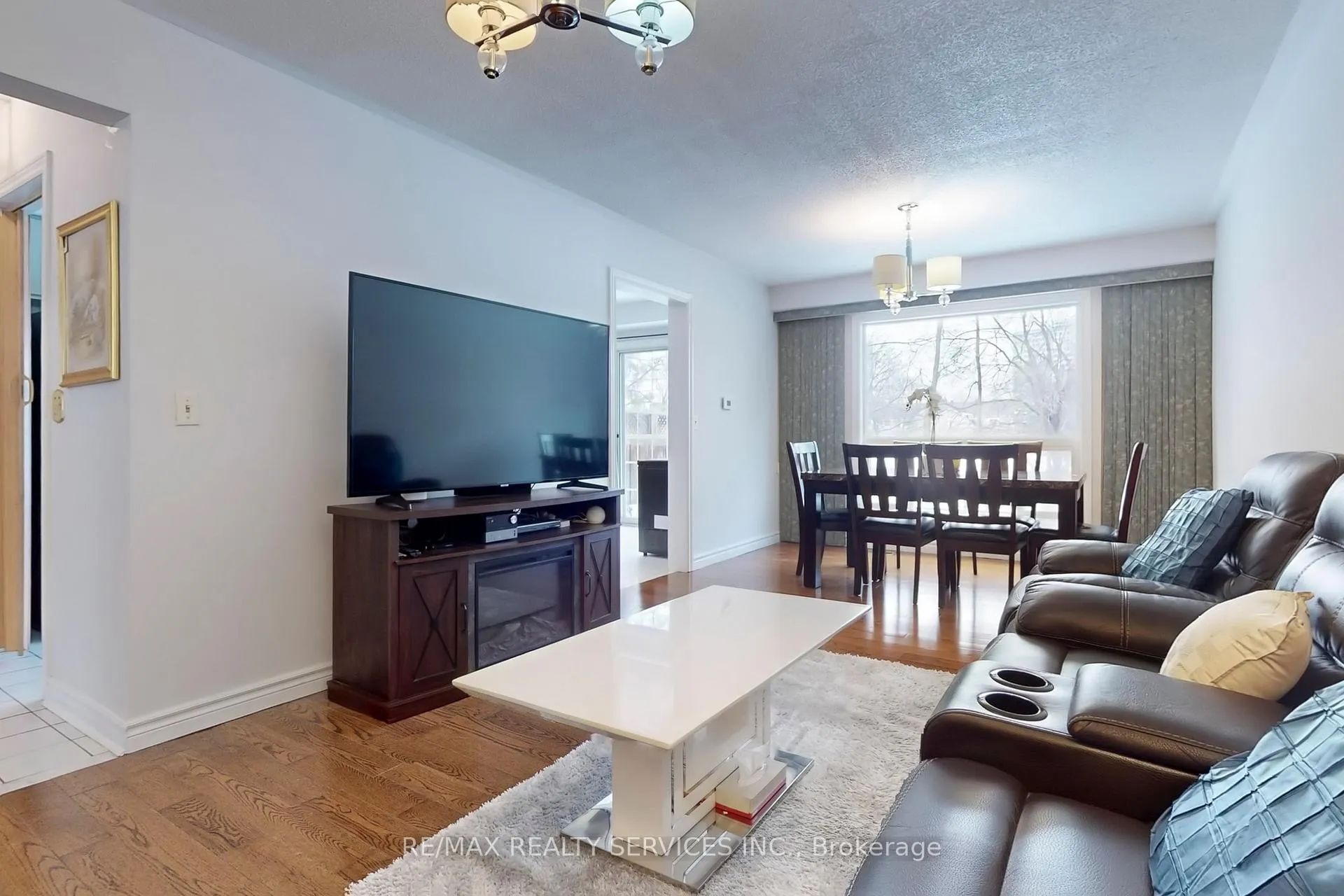 Photo 9 of 28 Heathcliffe Square, Brampton, Central Park — HOMEH